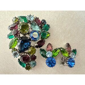 Vintage silver tone green blue aurora borealis rhinestones brooch clip earrings